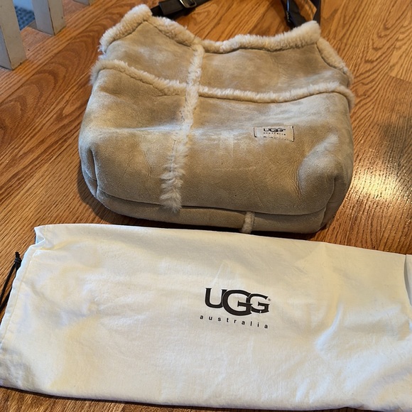 UGG Australia Sheepskin Suede and Shearling Hobo Bag w/pouch - Picture 12 of 15